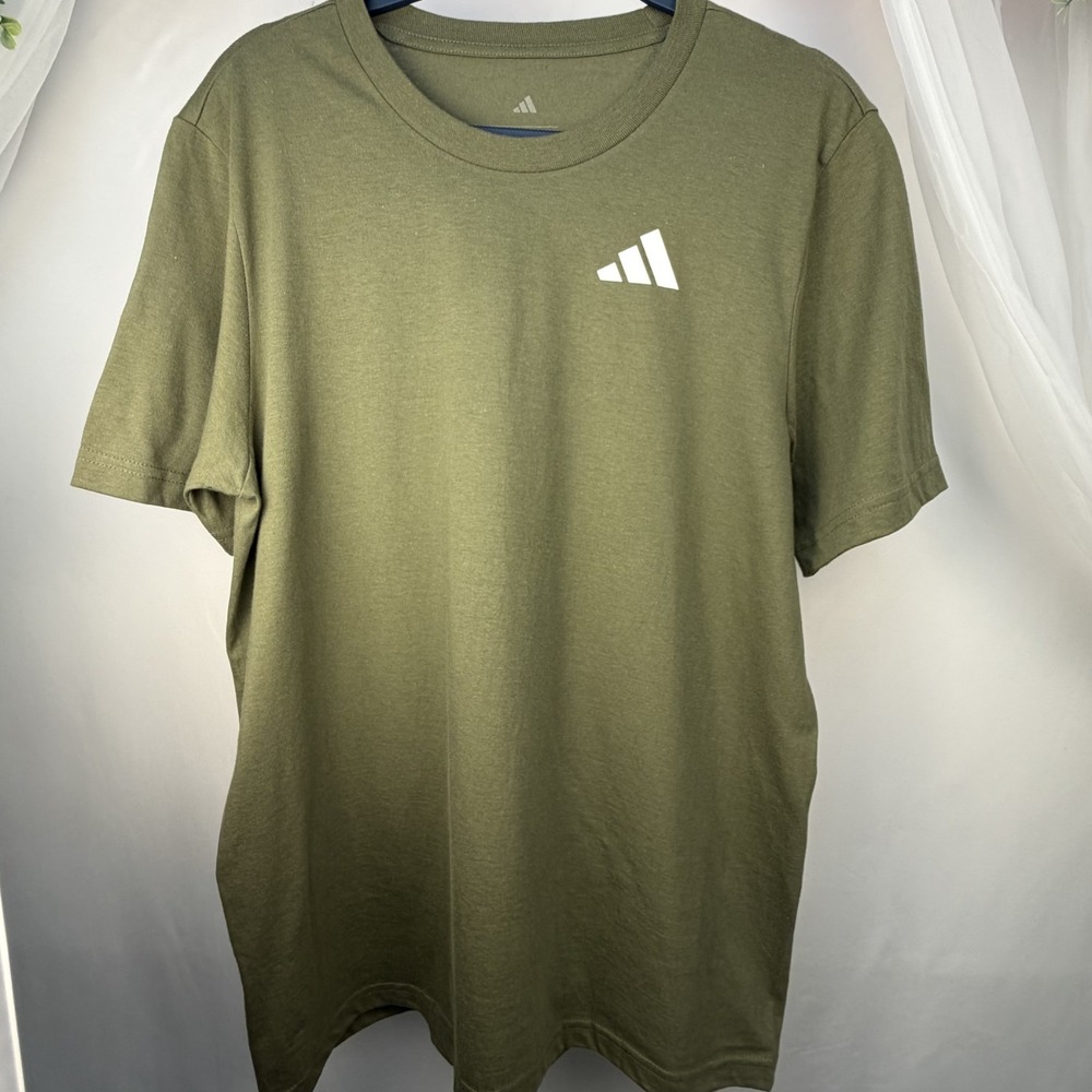 Adidas Men's Crew Neck with Workdwide Print Size Medium NWT